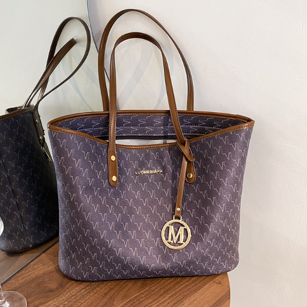 Large Capacity Designer Tote Bag for Women
